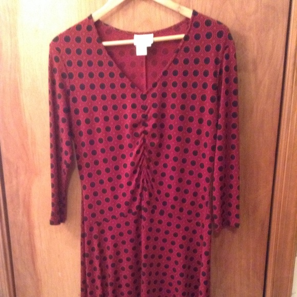 Donna Morgan Dresses & Skirts - Red and black pattern dress